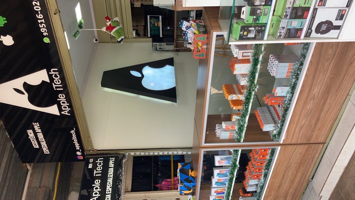 the phone shop